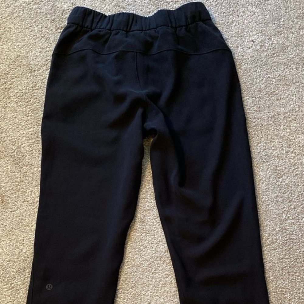 Lululemon woven joggers size 4